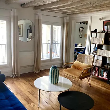 Appartement Charming 3f In Paris' Heart